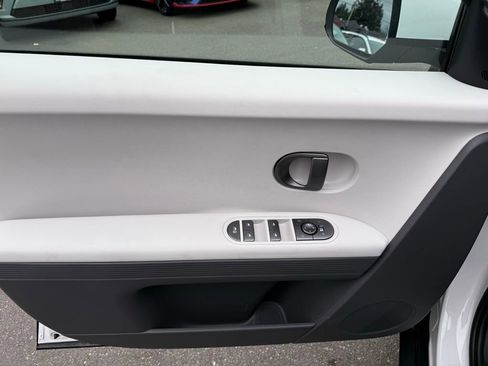 Certified 2025 Hyundai Ioniq 5 SE AWD/4WD image 28