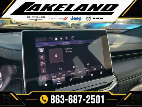 Used 2022 Jeep Compass Latitude FWD image 21