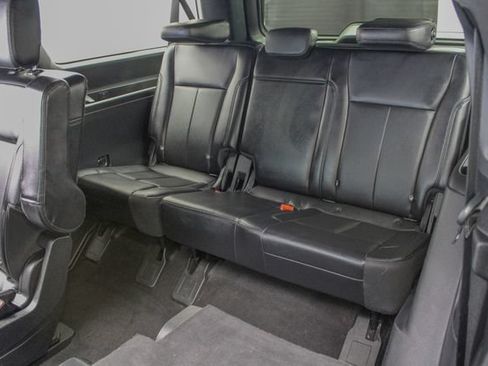 Used 2020 Ford Expedition Max XLT w/ Equipment Group 202A AWD/4WD image 18