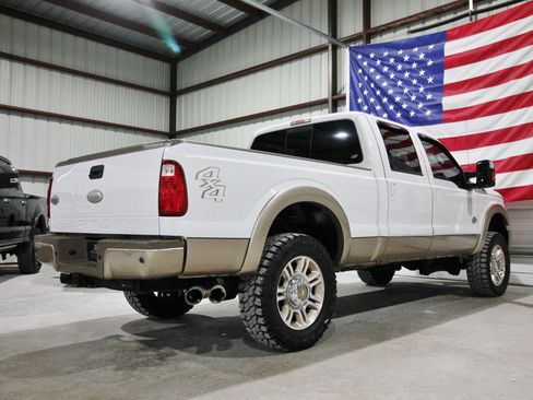 Used 2011 Ford F250 King Ranch w/ King Ranch w/Chrome Pkg image 11