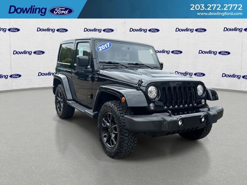 Used 2017 Jeep Wrangler Sahara AWD/4WD image 2