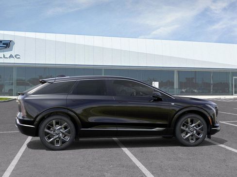 New 2026 Cadillac Optiq Luxury 1 image 6