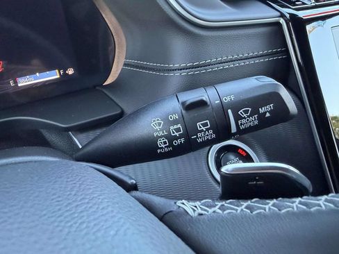 Used 2025 Jeep Grand Cherokee Laredo X w/ Luxury Tech Group I AWD/4WD image 37