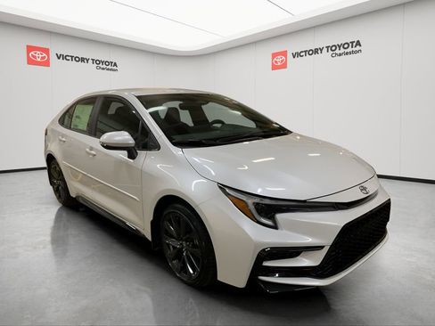 New 2026 Toyota Corolla SE image 7