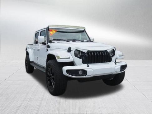 Used 2023 Jeep Gladiator Overland AWD/4WD image 9