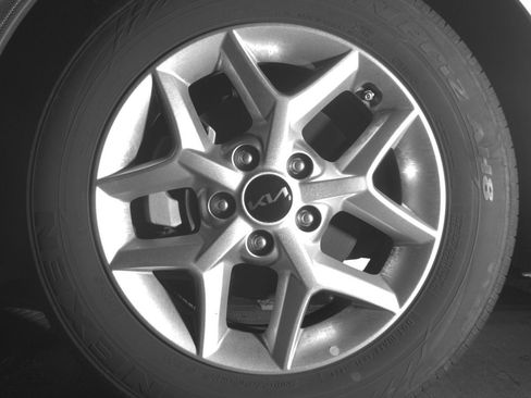 Used 2025 Kia Soul LX w/ LX Technology Package image 11