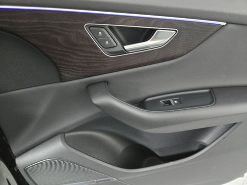 Used 2022 Audi Q8 Premium Plus w/ Premium Plus Package image 19