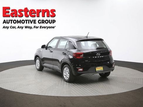 Used 2025 Hyundai Venue SE image 64