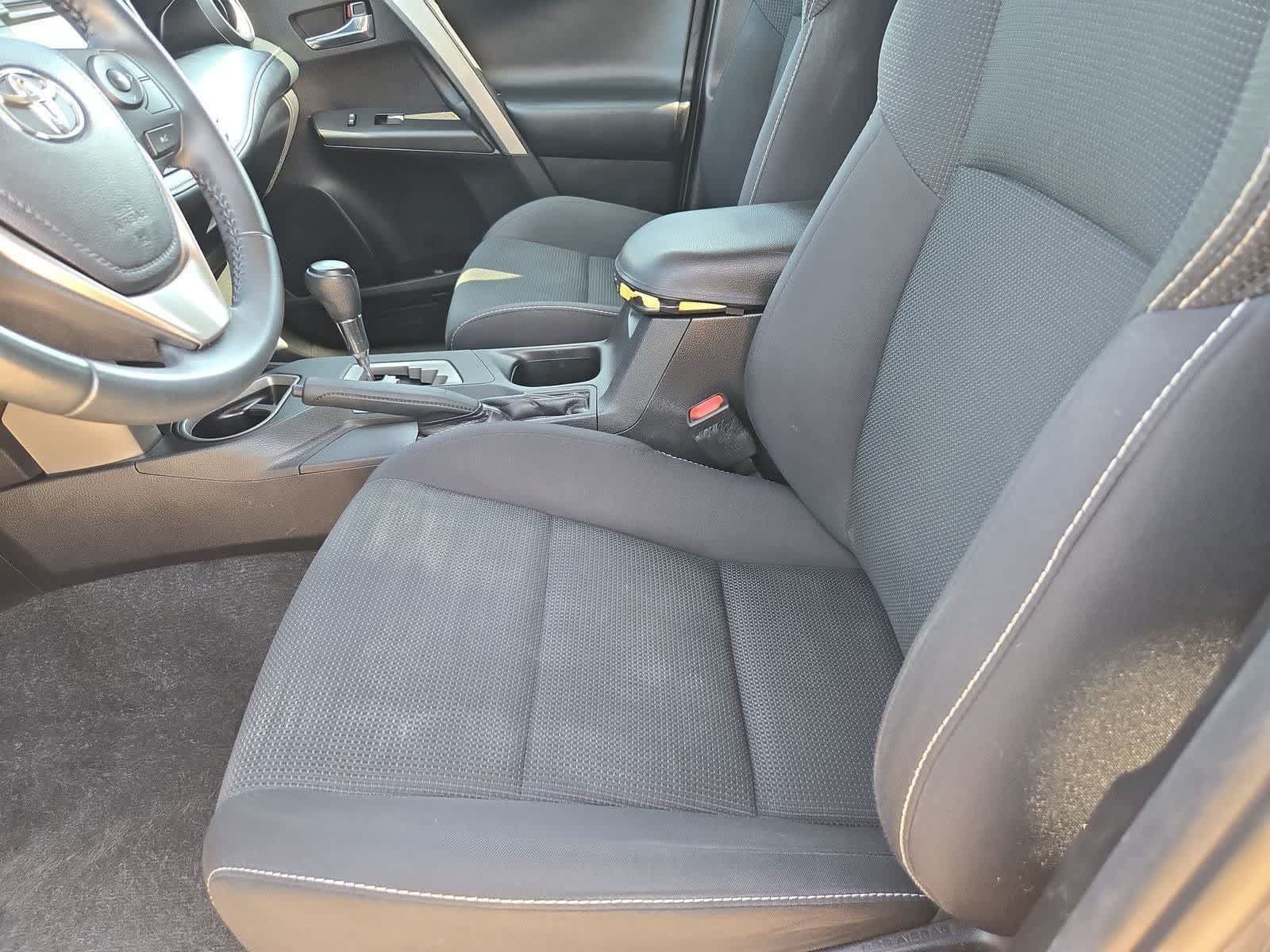 Used 2018 Toyota RAV4 XLE FWD image 15