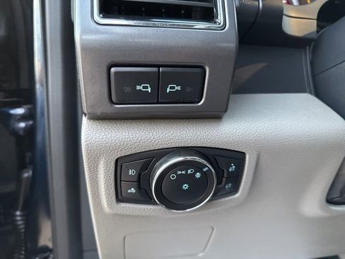 Used 2022 Ford F250 XLT w/ XLT Premium Package image 16