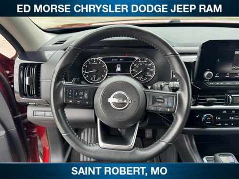 Used 2024 Nissan Pathfinder SV FWD image 26