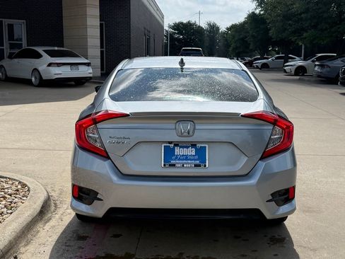 Used 2017 Honda Civic EX-L image 4