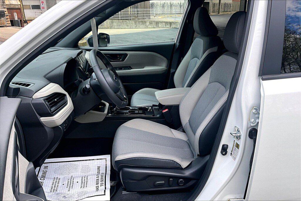 Used 2026 Subaru Forester Premium AWD/4WD image 15