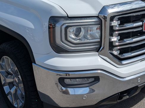 Used 2018 GMC Sierra 1500 SLT w/ SLT Premium Package AWD/4WD image 10