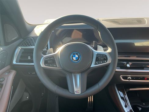 New 2026 BMW X5 xDrive50e image 12