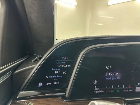 Certified 2024 Cadillac Escalade Premium Luxury Platinum AWD/4WD image 40