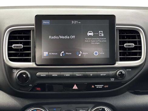 New 2025 Hyundai Venue SE image 19