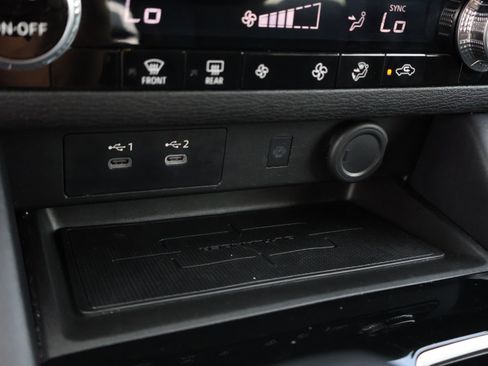 Used 2025 Mitsubishi Outlander SE FWD image 23