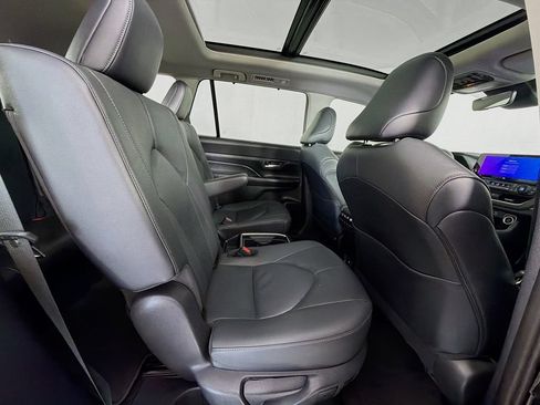 Used 2024 Toyota Grand Highlander AWD Hybrid image 28