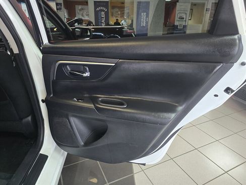 Used 2015 Nissan Altima 2.5 S w/ Special Edition Package FWD image 15