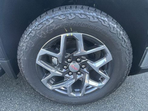 New 2026 GMC Sierra 1500 SLT w/ SLT Premium Plus Package image 13