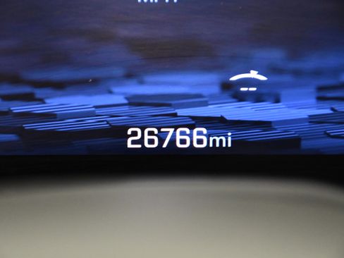 Used 2025 Chevrolet Tahoe Z71 AWD/4WD image 18