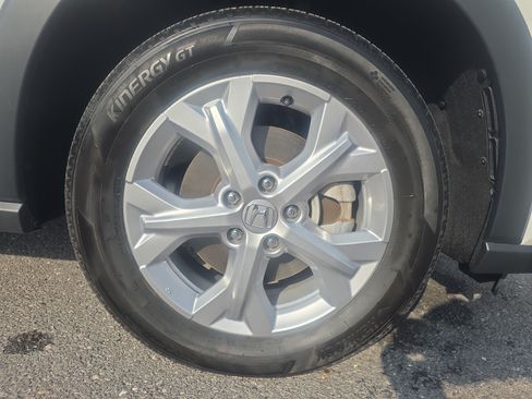 Used 2024 Honda HR-V LX image 9