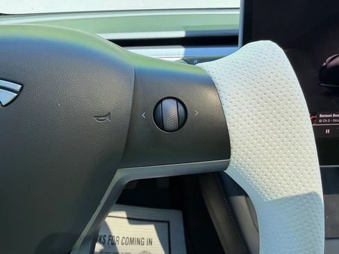 Used 2023 Tesla Model 3 Standard Range RWD image 18