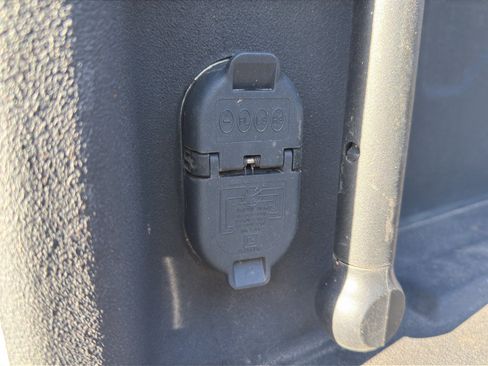 Used 2021 GMC Sierra 3500 Denali w/ Denali Ultimate Package image 9