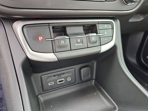 Used 2022 GMC Terrain SLT w/ Infotainment Package II image 21