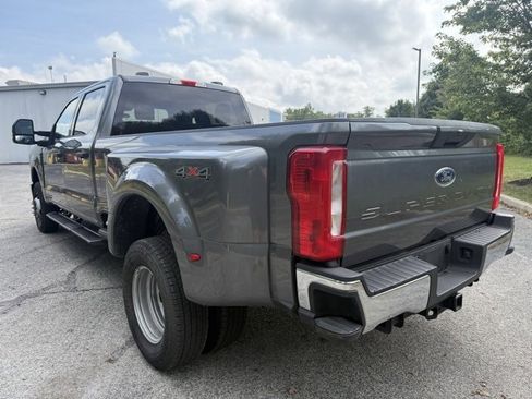 Used 2025 Ford F350 XLT image 6