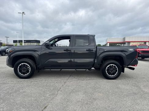 Used 2024 Toyota Tacoma TRD Off-Road AWD/4WD image 3