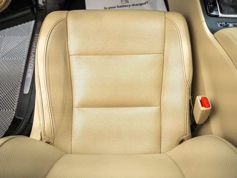 Used 2017 Toyota Highlander Limited Platinum AWD/4WD image 34