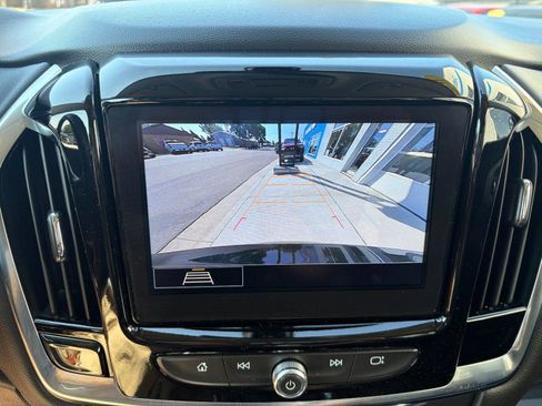 Used 2021 Chevrolet Traverse LT AWD/4WD image 13