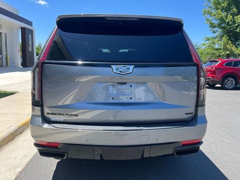 Used 2022 Cadillac Escalade Sport w/ Touring Package AWD/4WD image 8