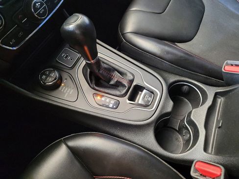 Used 2019 Jeep Cherokee Trailhawk w/ Trailer Tow Group image 26