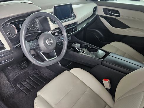Used 2023 Nissan Rogue SV w/ SV Premium B Package FWD image 8