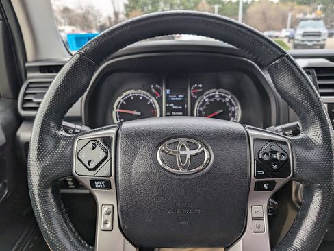 Used 2024 Toyota 4Runner Limited AWD/4WD image 30