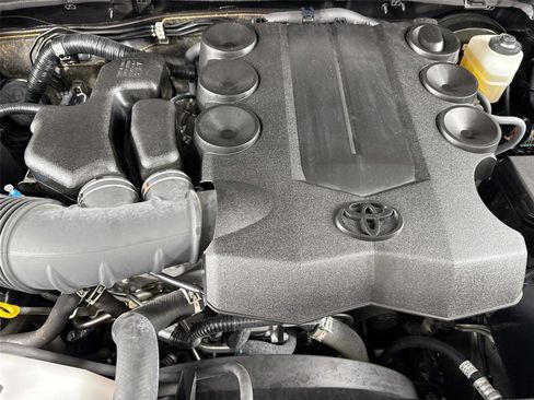 Certified 2022 Toyota 4Runner SR5 Premium w/ Moonroof Package image 44