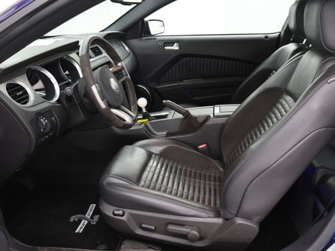 Used 2011 Ford Mustang Shelby GT500 w/ SVT Performance Pkg image 8
