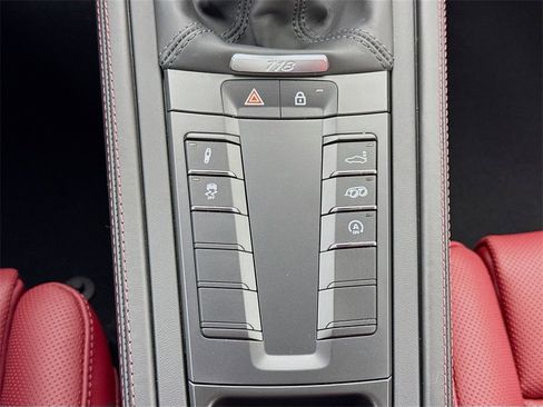 Used 2025 Porsche 718 Cayman image 25