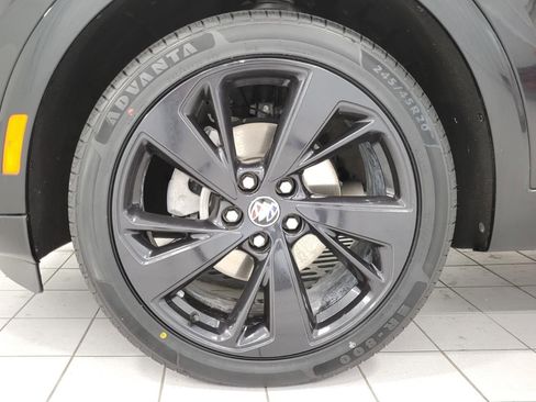 Used 2023 Buick Envision Preferred w/ Sport Touring Package AWD/4WD image 4