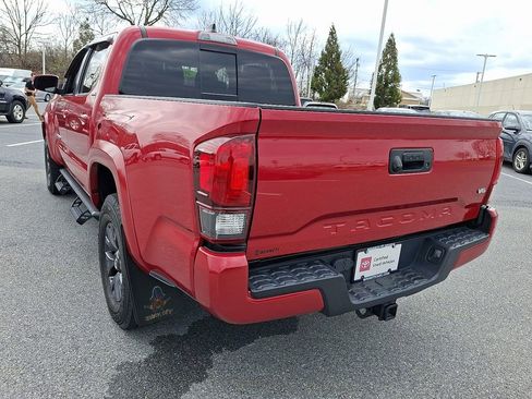 Used 2022 Toyota Tacoma SR5 w/ Technology Package RWD image 8