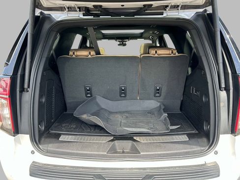 Used 2023 Chevrolet Tahoe Premier AWD/4WD image 14