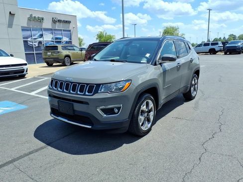 Used 2020 Jeep Compass Limited AWD/4WD image 2