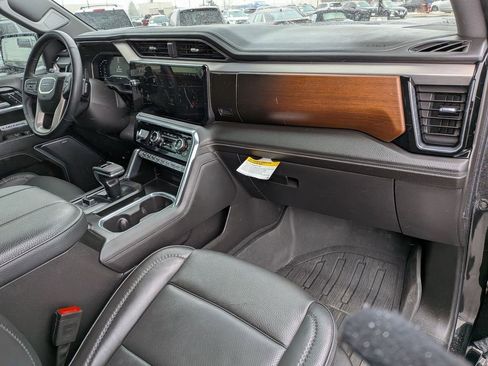 Used 2025 GMC Sierra 1500 Denali w/ Denali Reserve Package AWD/4WD image 24
