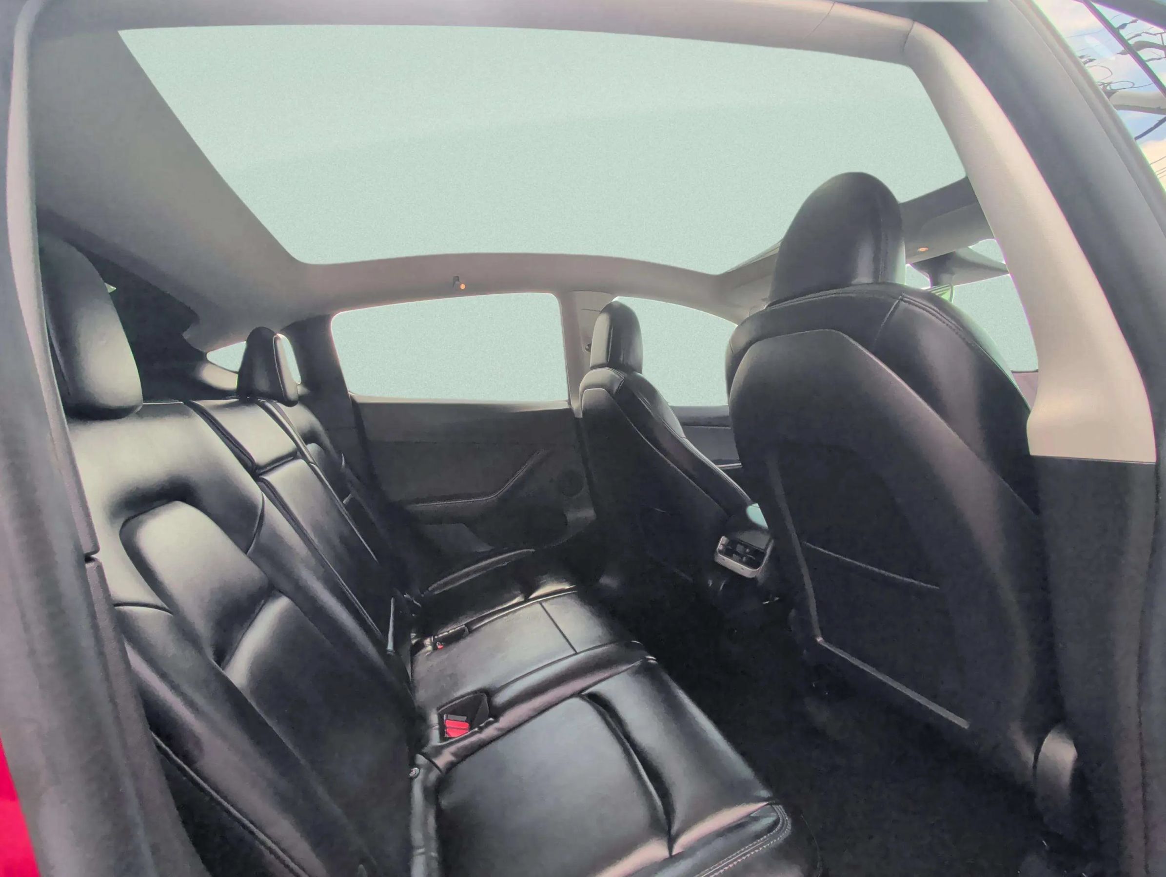 Used 2020 Tesla Model Y Long Range AWD/4WD image 29