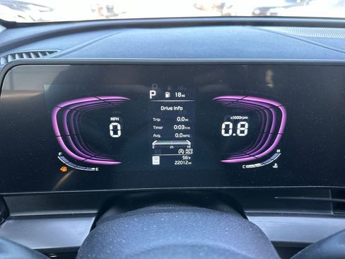 Used 2025 Kia Sportage EX FWD image 17