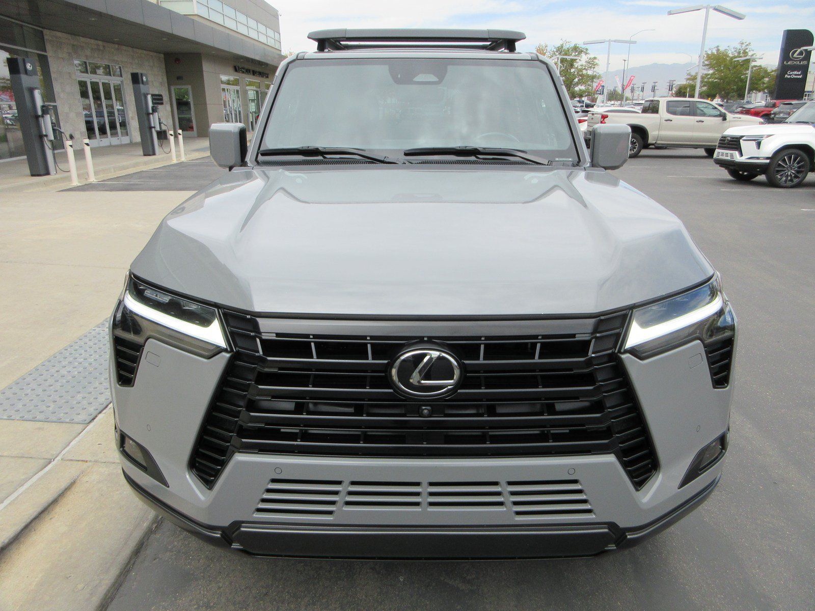 Used 2024 Lexus GX 550 w/ Accessory Package (31) AWD/4WD image 14