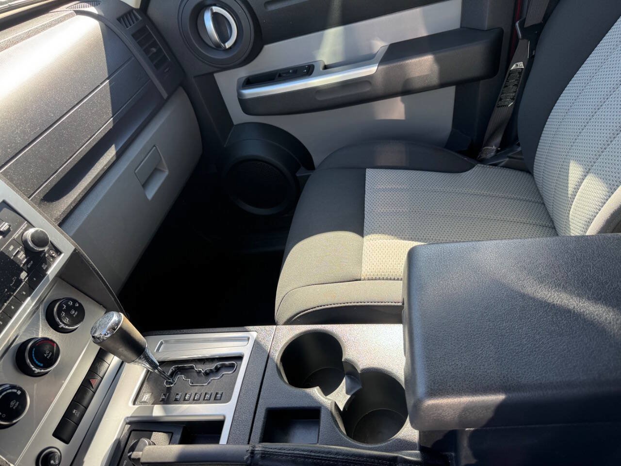 Used 2010 Dodge Nitro SXT AWD/4WD image 14